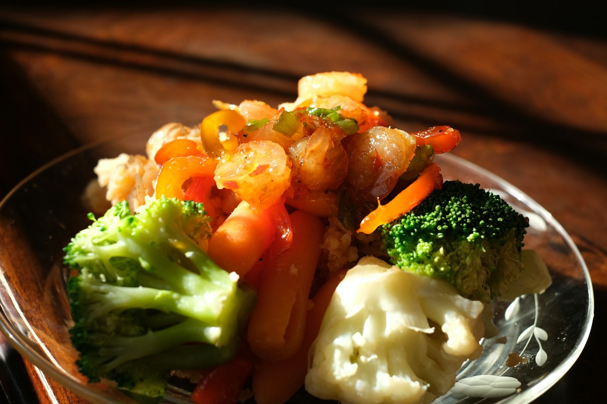 Gedämpfter Fisch mit Kräutern